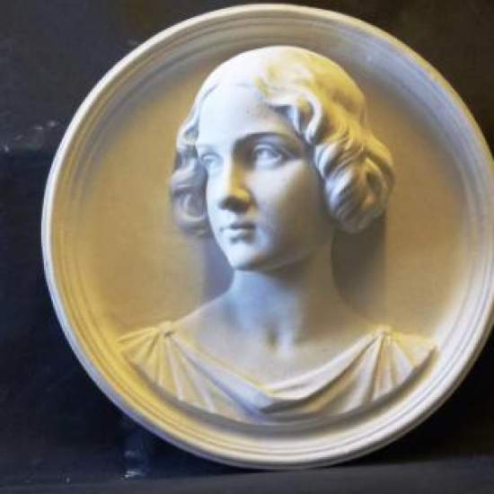 Jenny Lind - Medaljong, kan gjutas både i gips eller som här i marmorkross. ø 32 cm